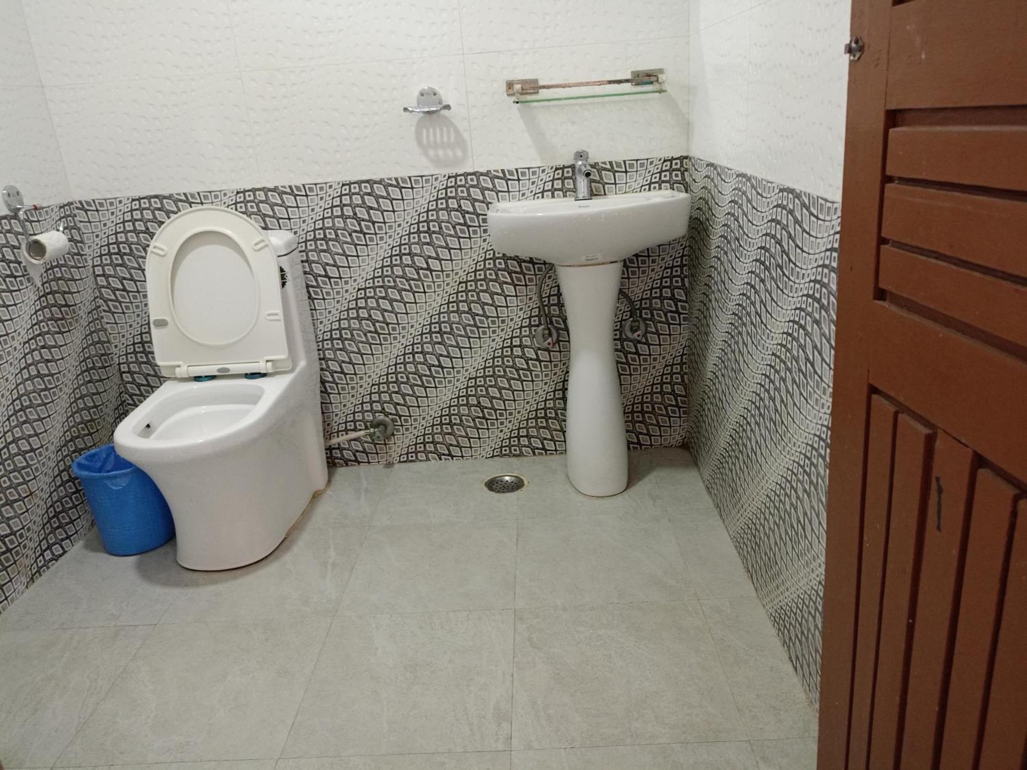 Pokhara Metro Eco Hotel Εξωτερικό φωτογραφία